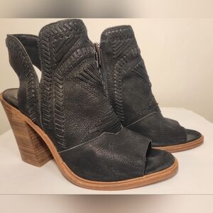 VINCE CAMUTO KARINTA PEEP TOE HEELS Sz 7.5